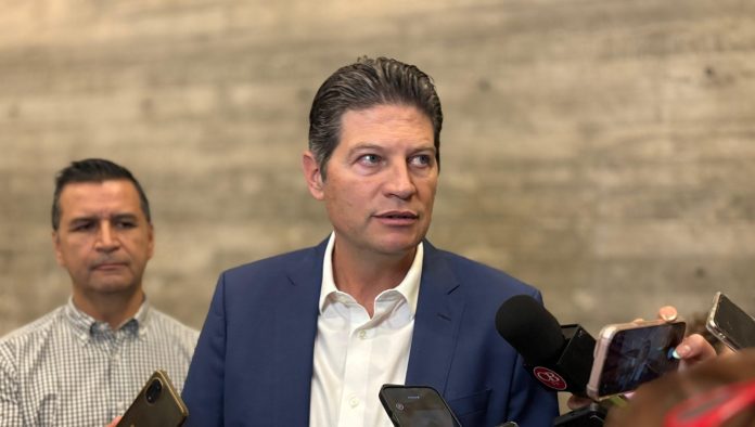 “Algo tenía qué decir”: Alfonso Martínez sobre críticas de Luis Navarro en evento partidista