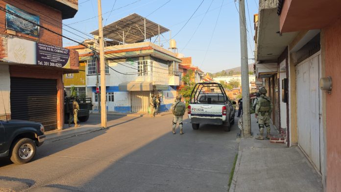 Peatón es asesinado a tiros en la colonia Revolución de Jacona