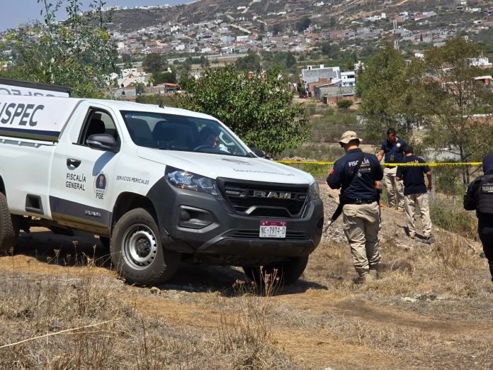 Hallan cadáver masculino parcialmente sepultado en los límites de Charo y Morelia