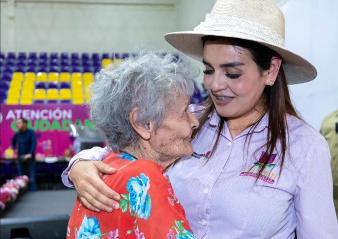 La presidenta municipal de Uruapan, Grecia Quiroz García, reviró a sus críticos y aseguró que, a diferencia de “muchos otros”, a ella no podrán señalarla por presuntos vínculos con la delincuencia,