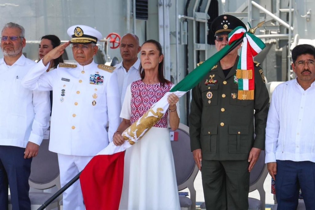 Encabeza Claudia Sheinbaum, celebración del Día de la Marina en el puerto de Lázaro Cárdenas