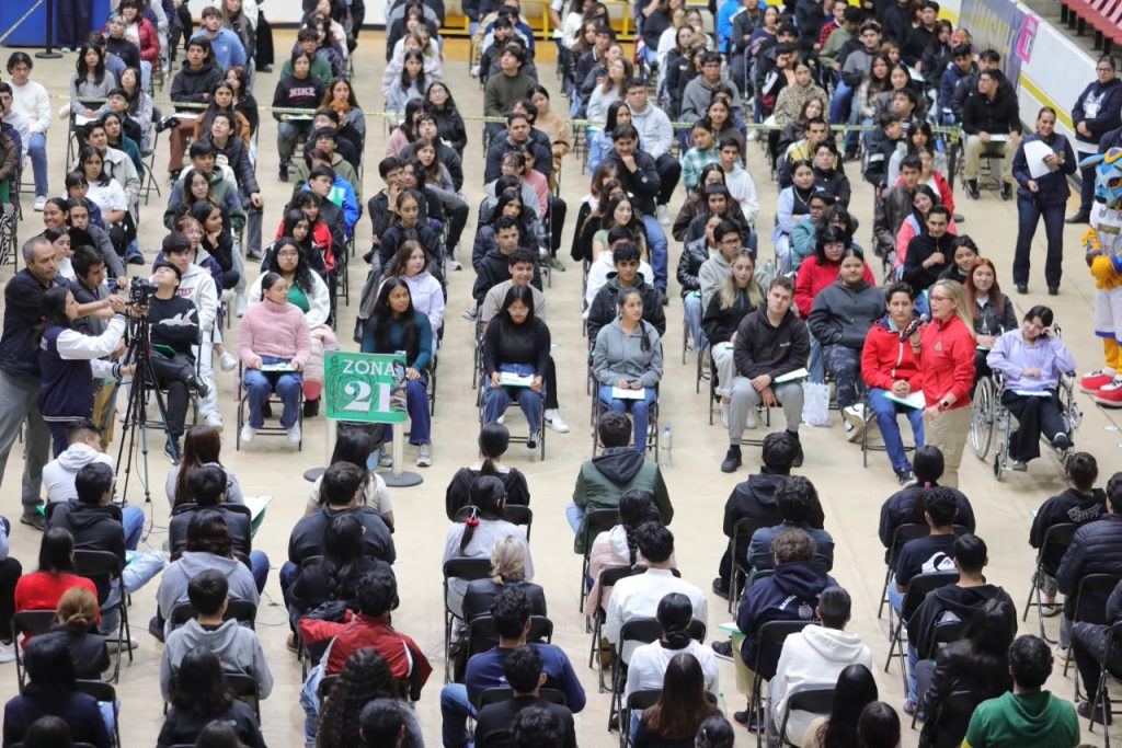 A enfocarse en su futuro, llama Yarabí Ávila a aspirantes a ingresar a la UMSNH