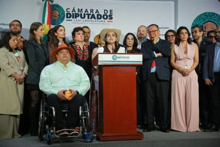 PAN y MC cierran filas con Grecia Quiroz; cuestionan a Fiscalía de Michoacán por caso Manzo